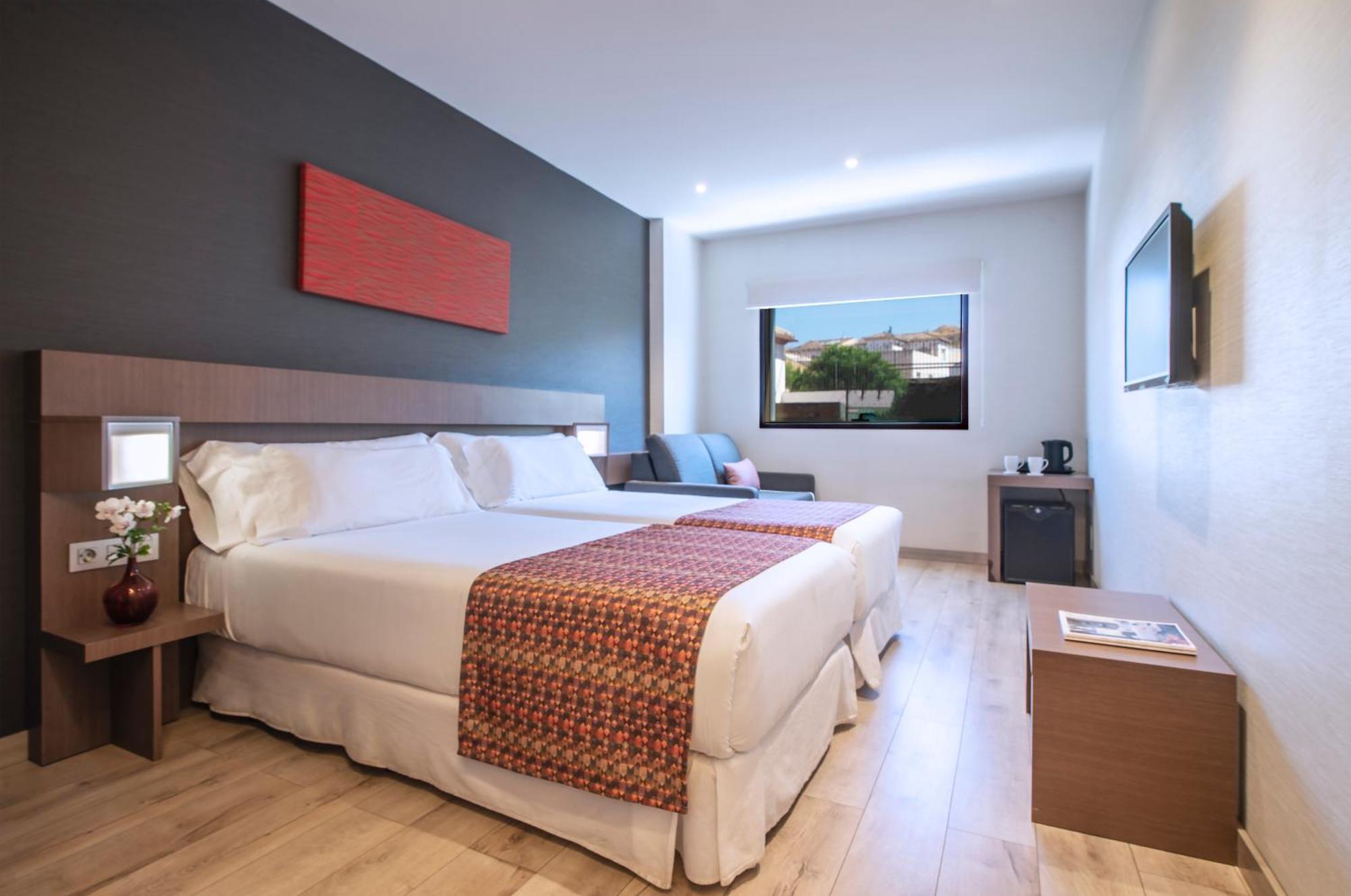 Dreibettzimmer (2 Erwachsene + 1 Kind)